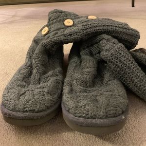 Gray Knit Uggs